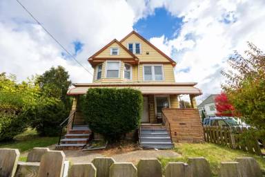 Main picture of 2257 E 80th St