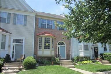 Main picture of 902 Jubal Way