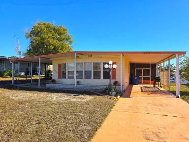 Main picture of 8436 Central Ave