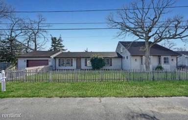 Main picture of 415 Chestnut Dr