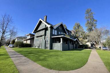 Main picture of 1186 Ferry St