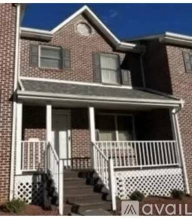 Main picture of 809 Edgemont North St NE