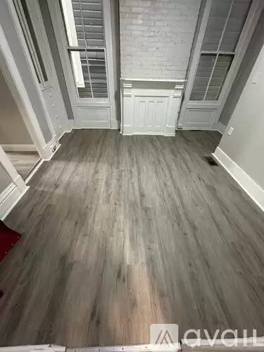 Main picture of 684 2nd Ave