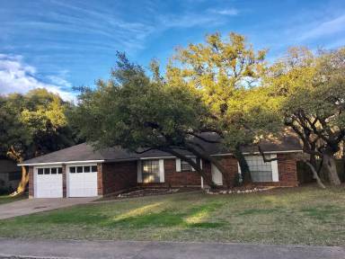 Main picture of 2400 Dijon Dr