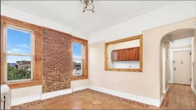 Main picture of 967 Bergen St