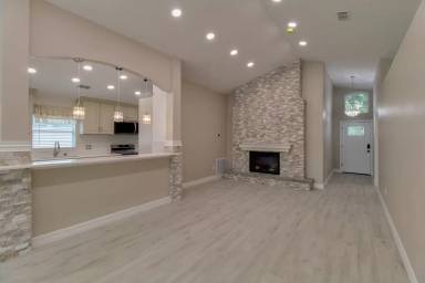 Main picture of 131 Andrews Rd