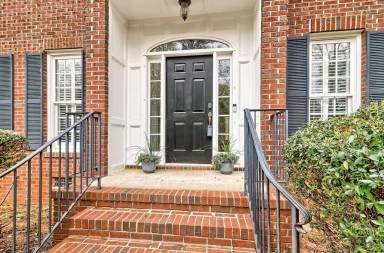 Main picture of 105 Misty Oaks Ct