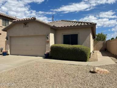Main picture of 8910 W Shaw Butte Dr
