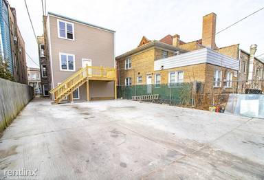 Main picture of 1647 N Karlov Ave