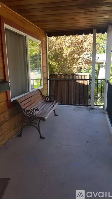 Main picture of 4411 Walnut St
