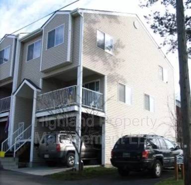 Main picture of 316 NE Whitman St