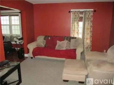 Main picture of 95 Lark St