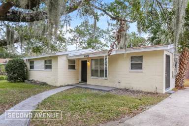Main picture of 9025 Greenleaf Rd