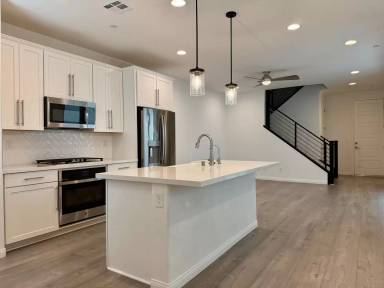 Main picture of 11699 Hamilton Lake Ave