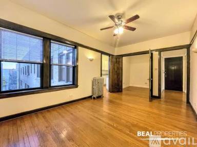 Main picture of 816 W Waveland Apartments