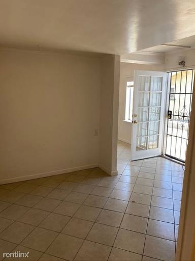 Main picture of 2110 Lincoln Ave