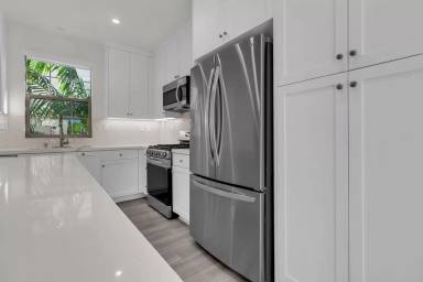 Main picture of 711 Spring Gdn