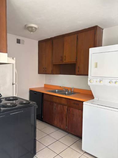 Main picture of 207 Lovelace Dr