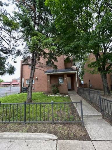Main picture of 308 E Barthman Ave