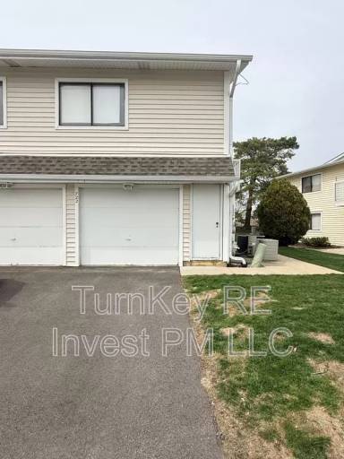 Main picture of 722 Whitesail Dr