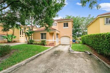 Main picture of 11251 Lakeview Dr