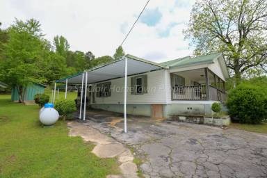 Main picture of 1367 Mount Moriah Rd