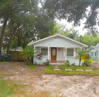 Main picture of 6901 N Duncan Ave