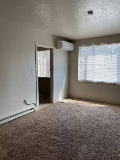 Main picture of 57 W Vine St