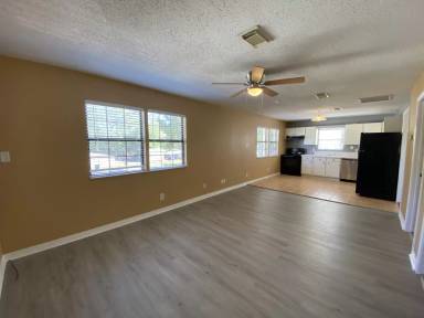 Main picture of 910 Decker Forrest Blvd