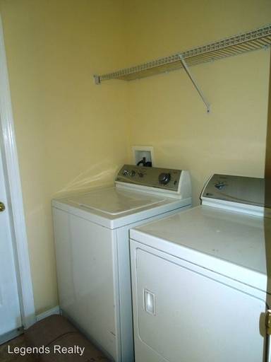 Main picture of 7433 Penrill Ct