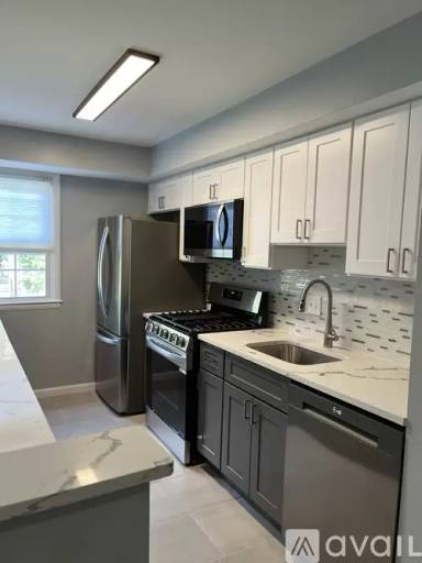Main picture of 317 Homeland Southway
