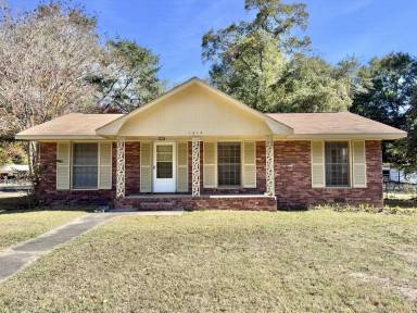 Main picture of 1014 Woodburn Dr