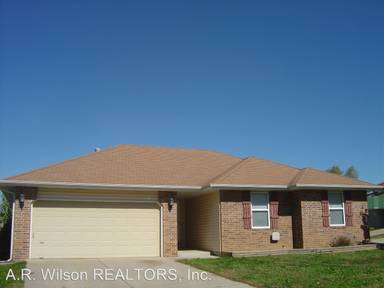 Main picture of 3049 W Sheffield St