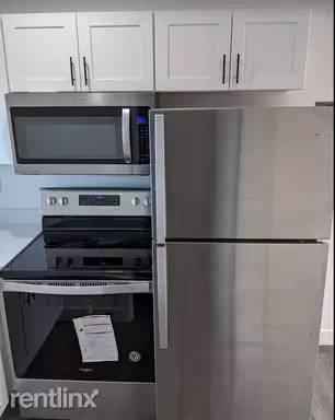 Main picture of 2412 E Monroe St Apartments