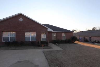 Main picture of 1984 Eagle Ridge Ct