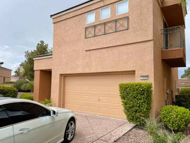 Main picture of 10608 India Hawthorn Ave