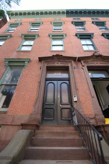 Main picture of 808 Cathedral St