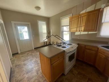 Main picture of 524 E Center St