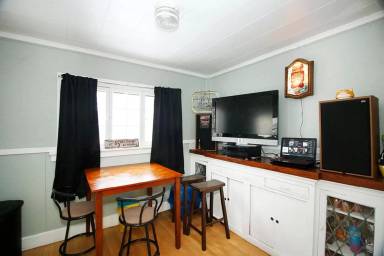 Main picture of 1715 E Riverside Pl