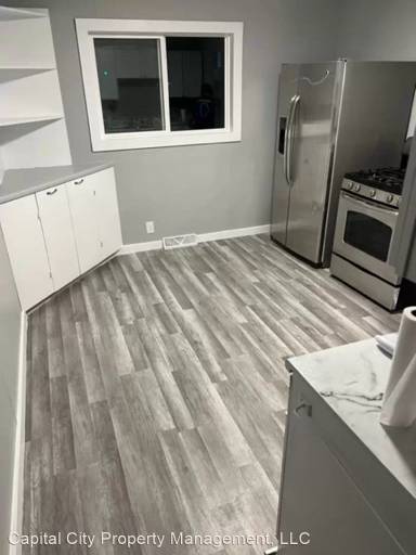 Main picture of 1124 E Ridgely Ave