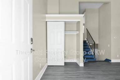 Main picture of 1794 Genessee Ave