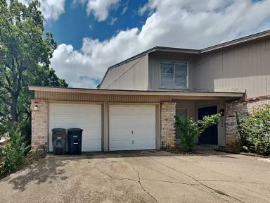 Main picture of 1924 Crooked Ln