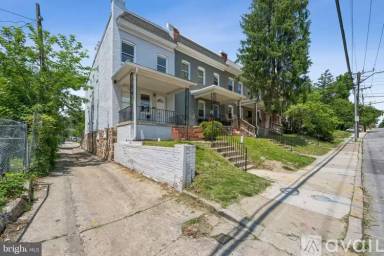 Main picture of 3800 Old York Rd