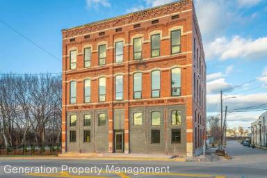 Main picture of 745 E Main St