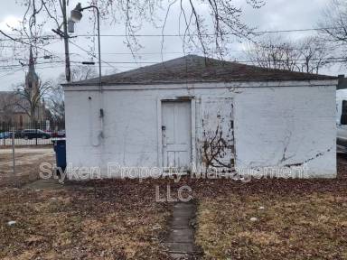 Main picture of 169 S 3rd Ave