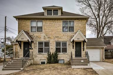 Main picture of 815-17 Plum St