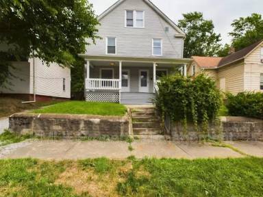 Main picture of 695 Kling St