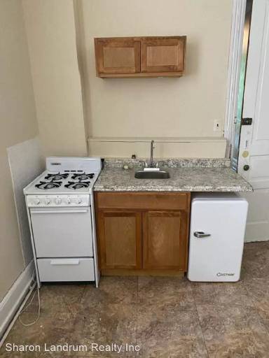Main picture of 504 W Ormsby Ave