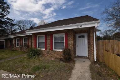 Main picture of 526 Lanier Cres
