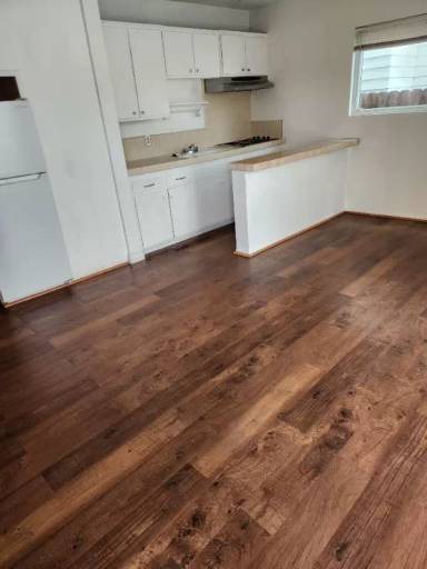 Main picture of 239 Windward Ave